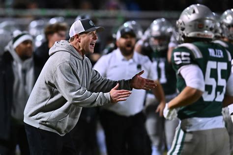 In a season of adversity, De La Salle finds a way to play for a state championship